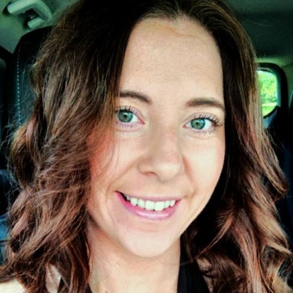 Meet your Posher, Ashley - Picture 1 of 1